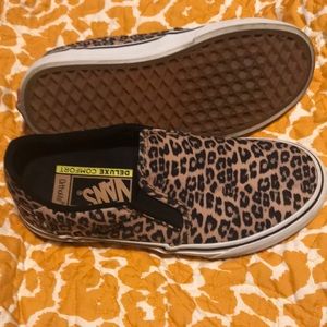 Leopard van sneaker slides